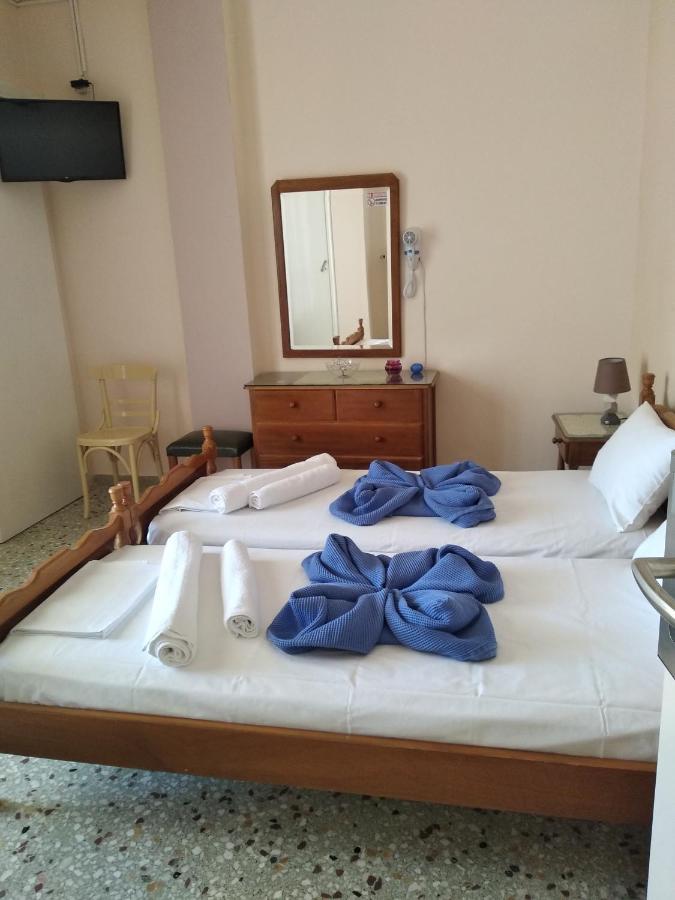 Finikas Rooms Agia Marina  Exterior photo