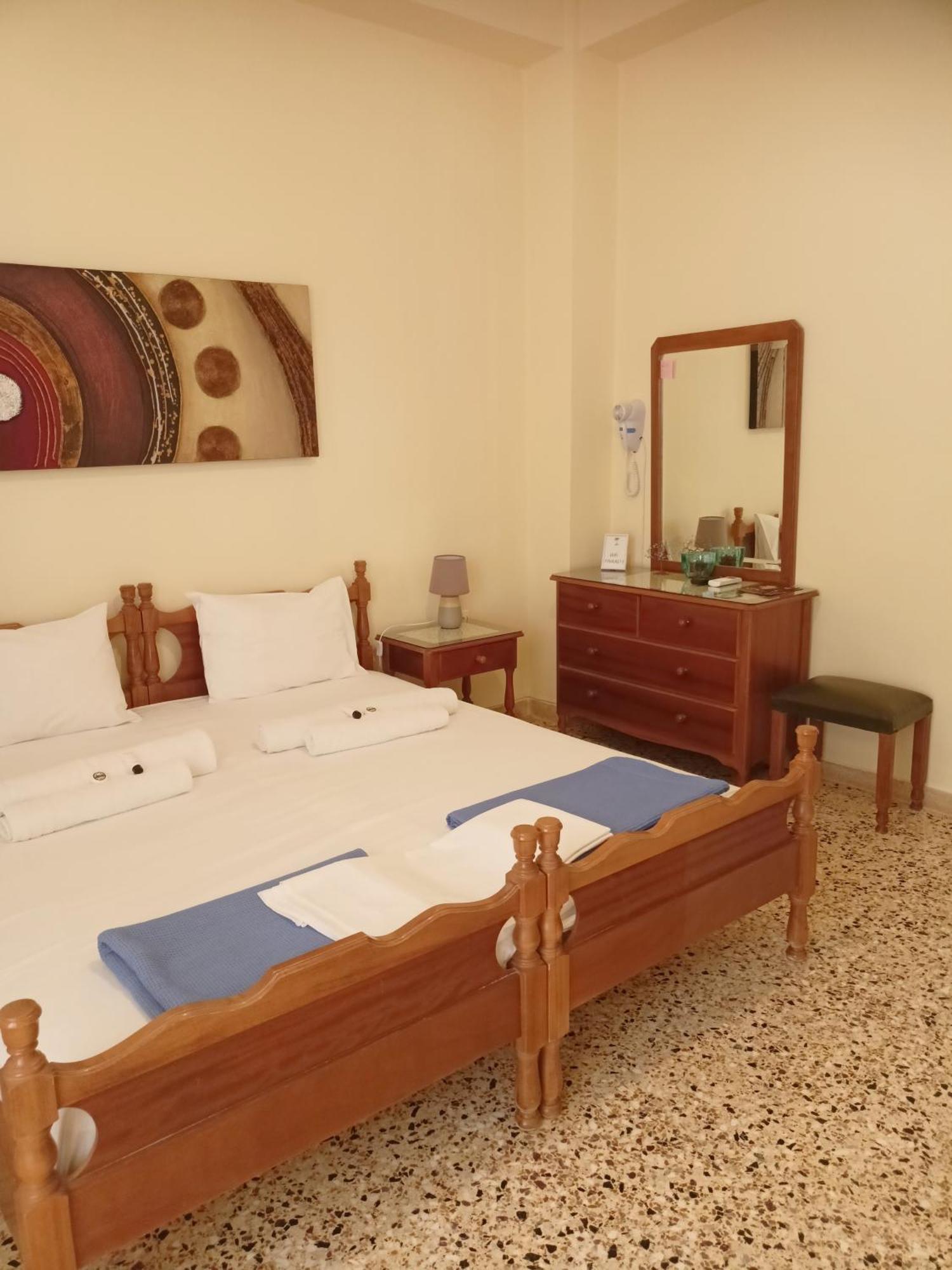 Finikas Rooms Agia Marina  Room photo