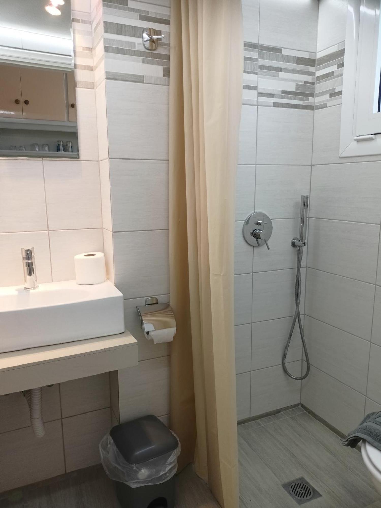 Finikas Rooms Agia Marina  Room photo